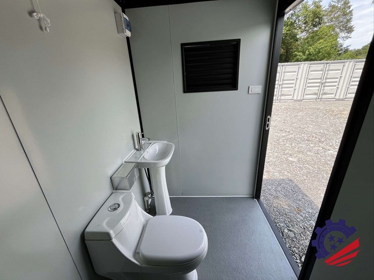 unused-2026-k1522-portable-restroom-image-16