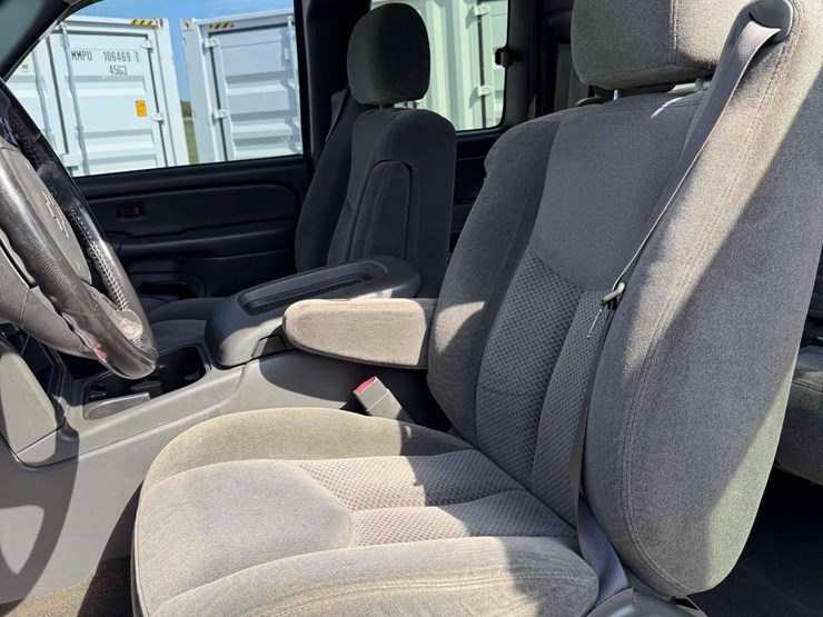 2006-chevrolet silverado-pick-up-image-20