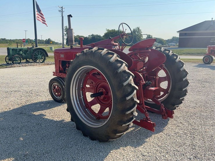 farmall-300-image-5