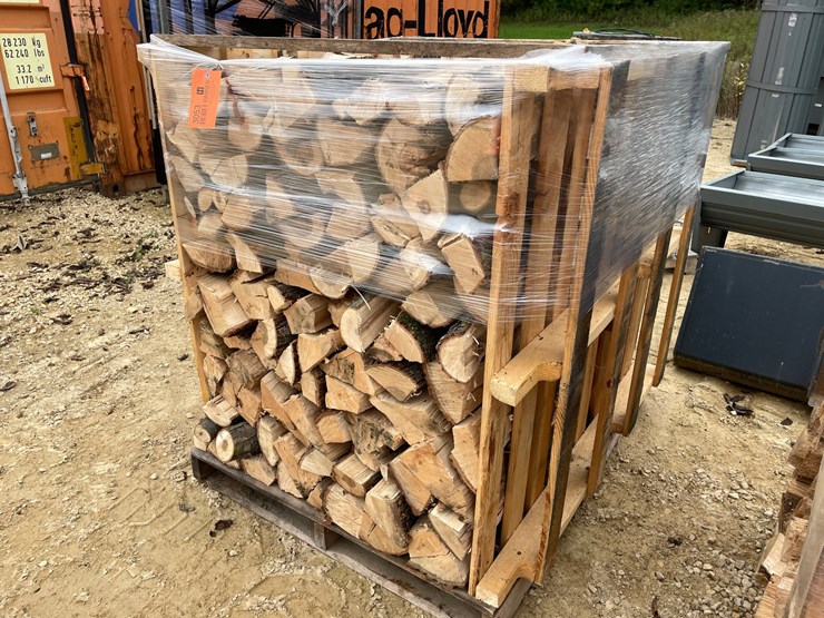 #3053-•-pallet-of-maple-firewood-image-1