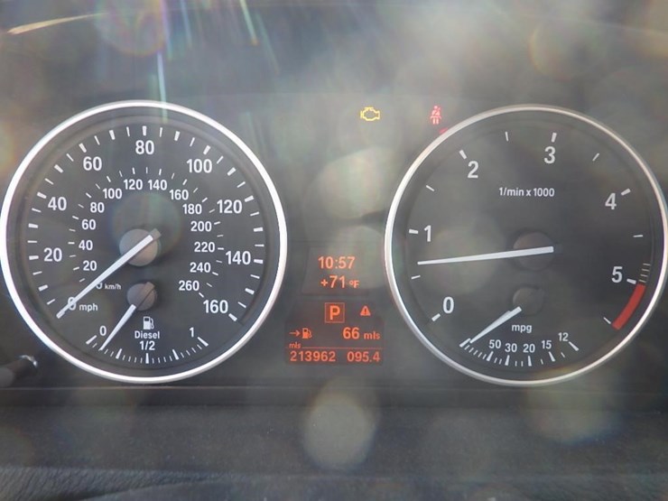 2011-bmw-x5-image-33