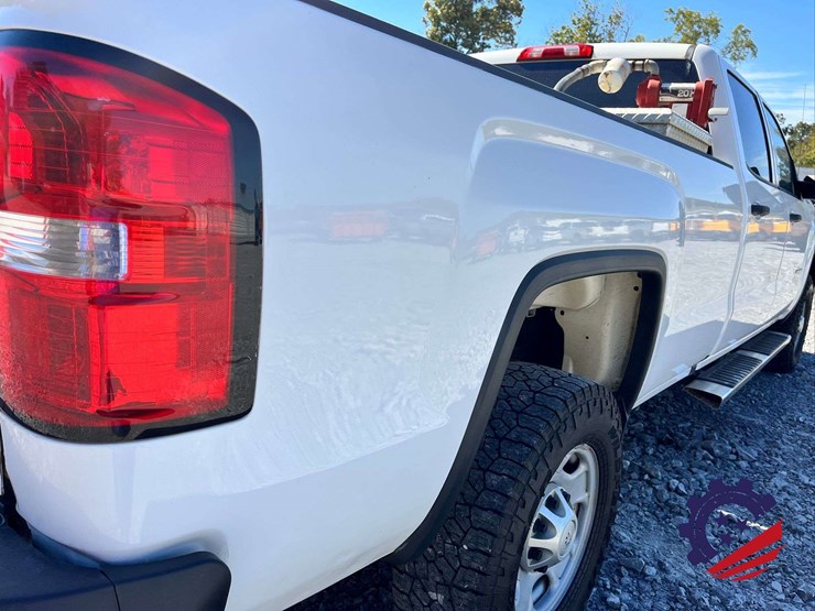 2016-gmc-sierra-2500hd-image-40
