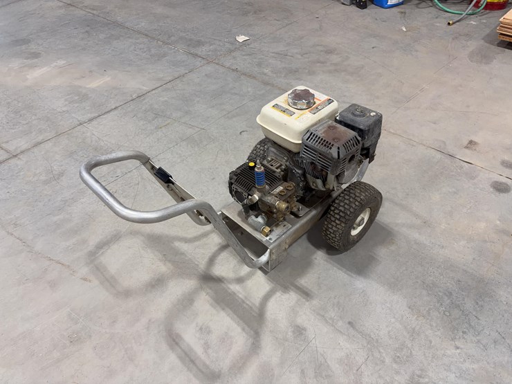 mi-t-m-pressure-washer-image-3