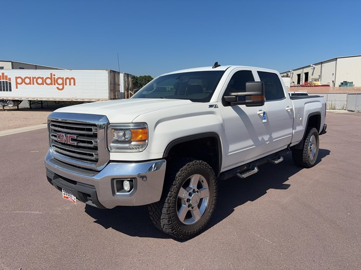 2019-gmc-sierra-2500-image-1
