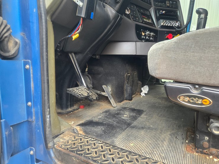 1998-kenworth-t2000-image-47