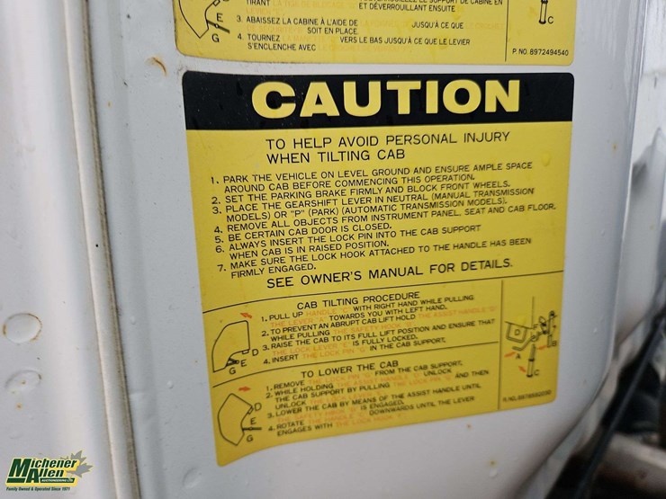 2005-gmc-w5500-image-18