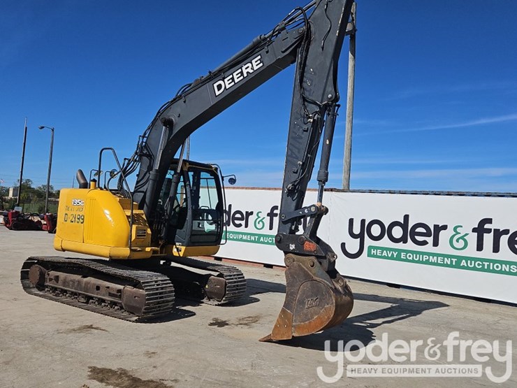 2015-deere-135g-image-6