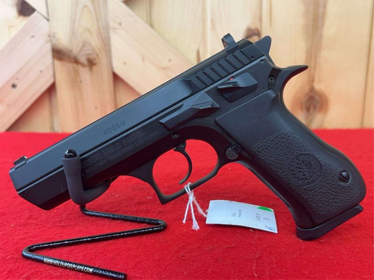 imi-desert-eagle-baby-eagle-.40-s&w-semiauto-pistol-image-2