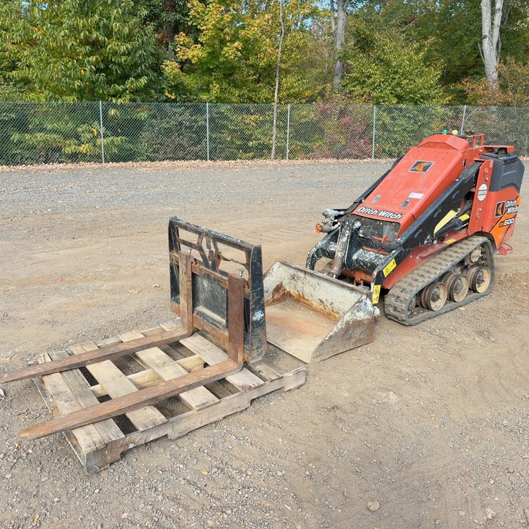 2021 DITCH WITCH SK600