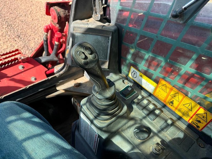 takeuchi-tl12r2-image-30