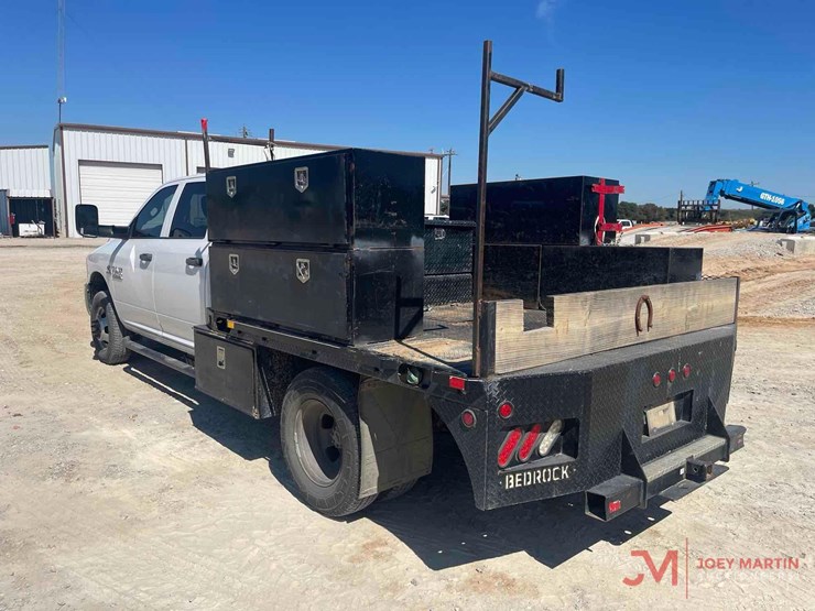 2018-dodge-3500-image-5