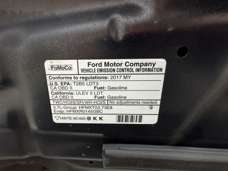 2017-ford-explorer-image-13