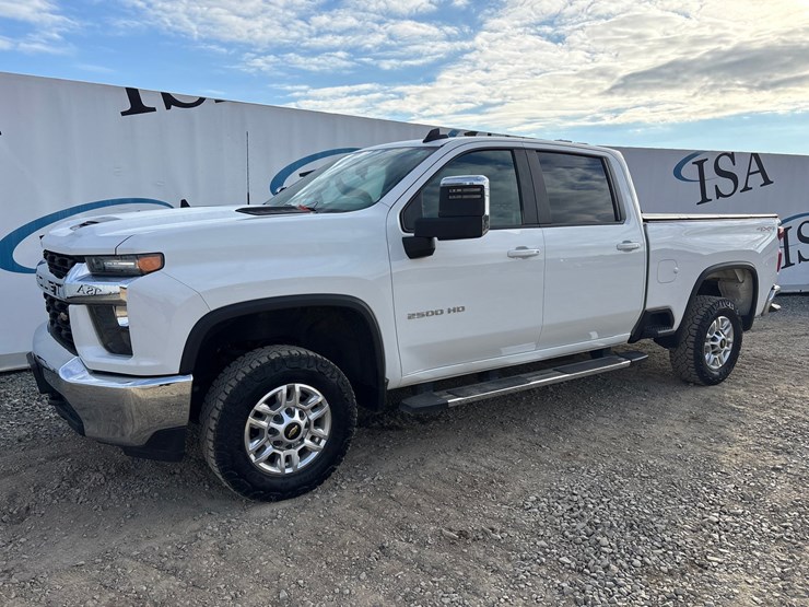 2022-chevrolet-2500-image-1