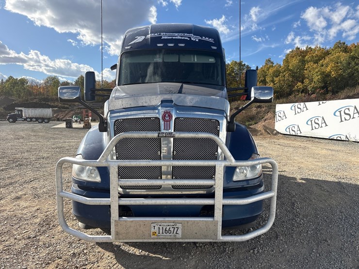 2020-kenworth-t680-image-8