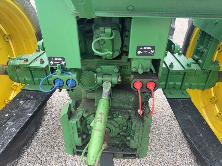 john-deere-3020-image-41