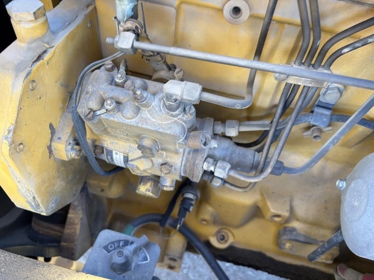 2005-deere-410g-image-52