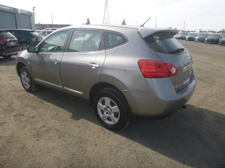 2013-nissan-rogue-image-4
