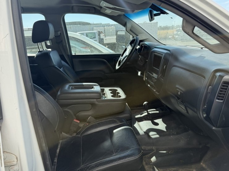 2015-chevrolet-silverado-3500-image-22