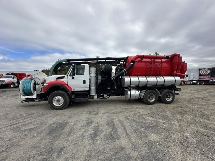 2012-vactor-2100-image-2