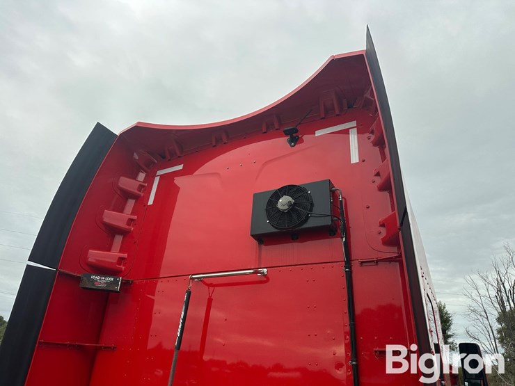 2021-peterbilt-579-image-17
