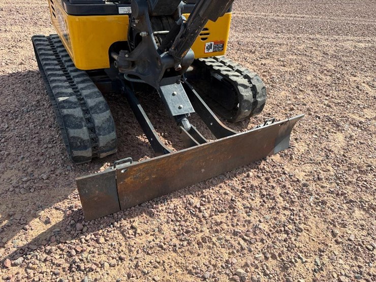 deere-17g-image-23