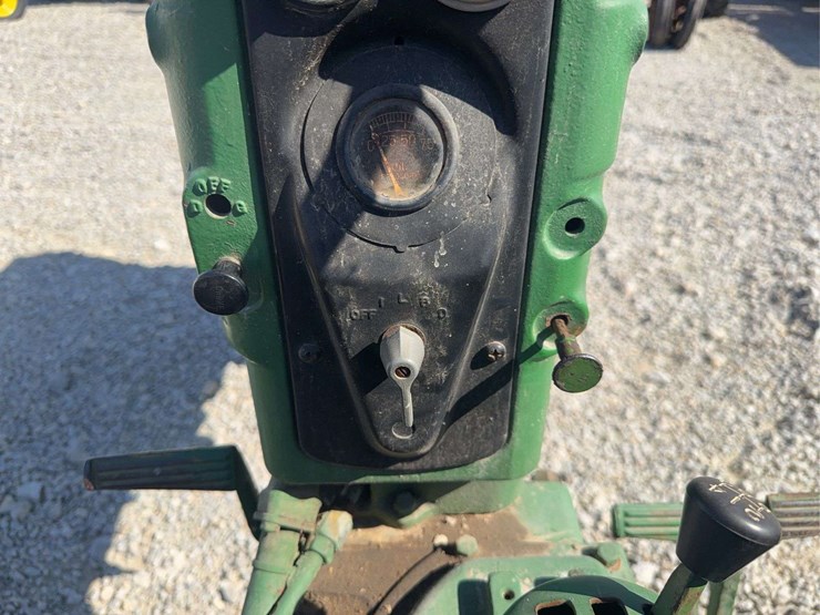 1958-john-deere-420-image-35
