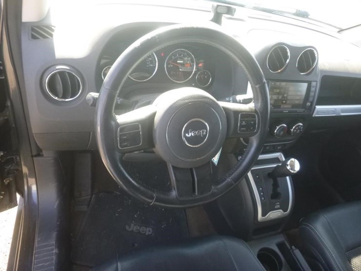 2014-jeep-compass-image-11