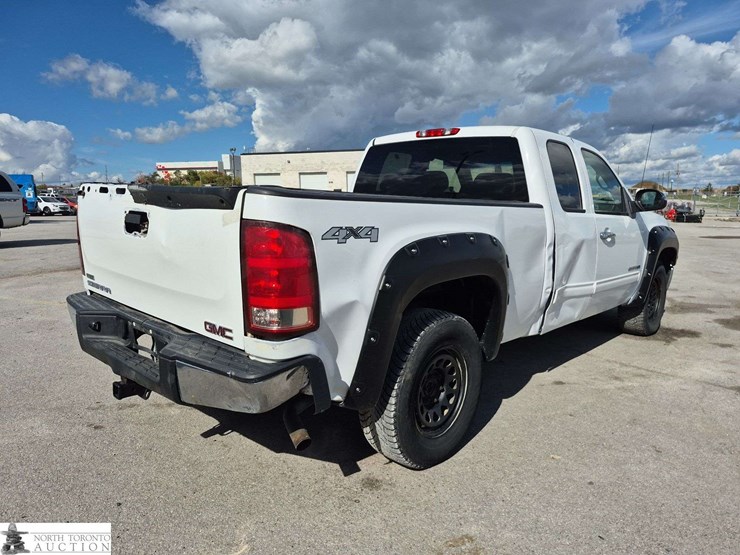 2011-gmc-sierra-1500-image-5