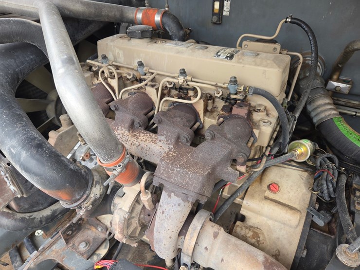 2010-jlg-g10-55a-image-35