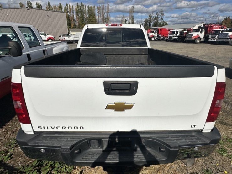 2012-chevrolet-silverado-3500-image-4