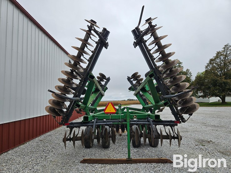 john-deere-630-image-6