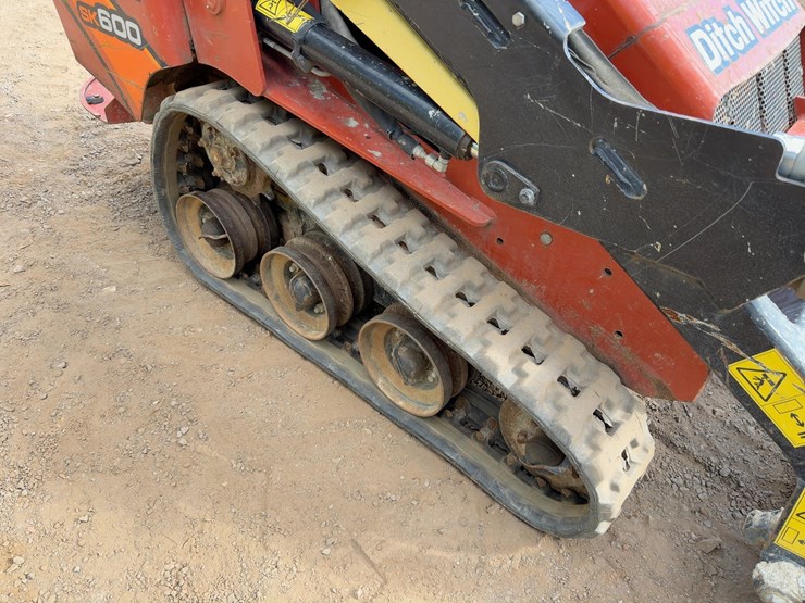2021-ditch-witch-sk600-image-10