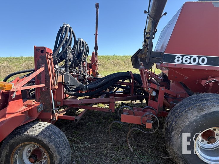 case-ih-8600-image-17