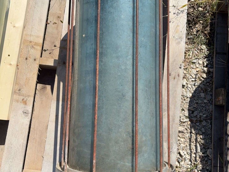 visible-pump-top-with-cylinder-image-1