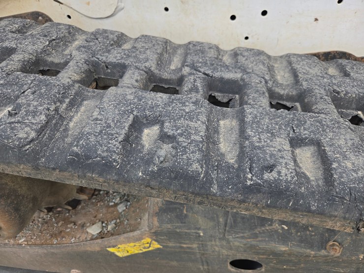 2013-bobcat-t550-image-48