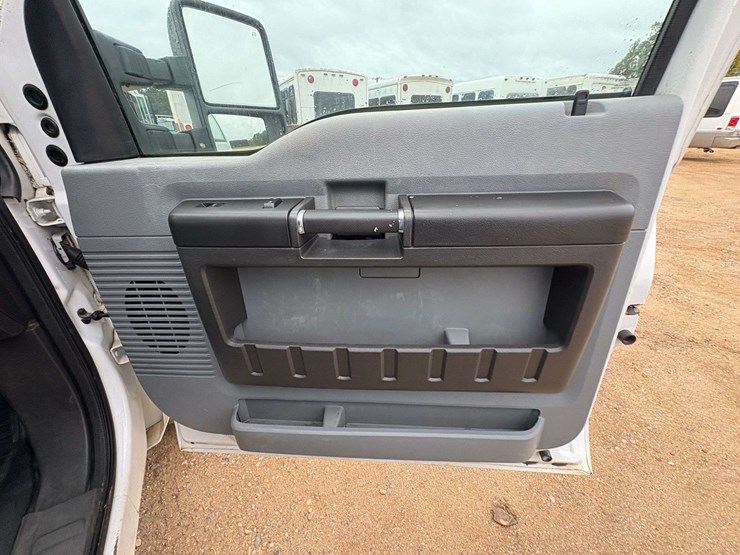 ford-f250-xlt-image-18