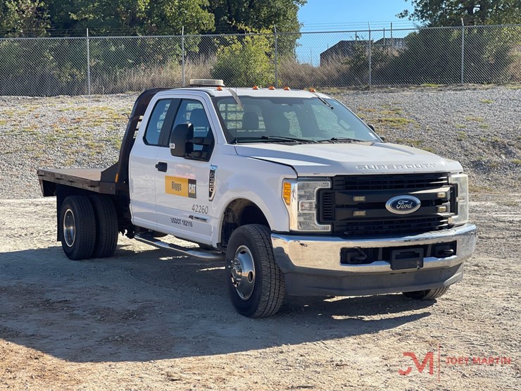 2017-ford-f350-xl-image-1