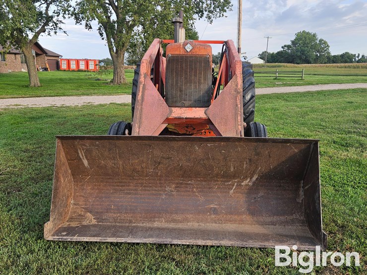 1962-allis-chalmers-d19-image-2
