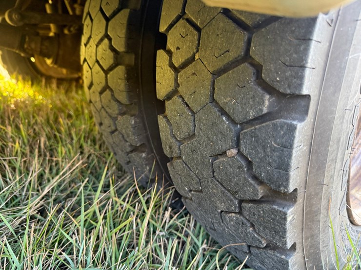 2015-ford-f550-image-57