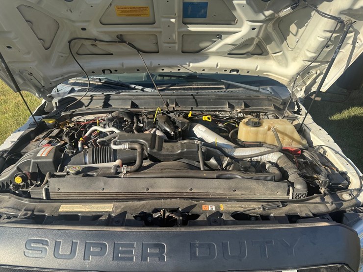 2015-ford-f550-image-12