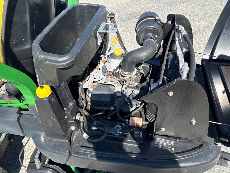 2021-john-deere-2400-image-10
