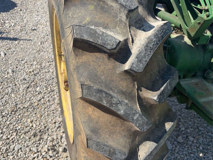 1958-john-deere-420-image-14
