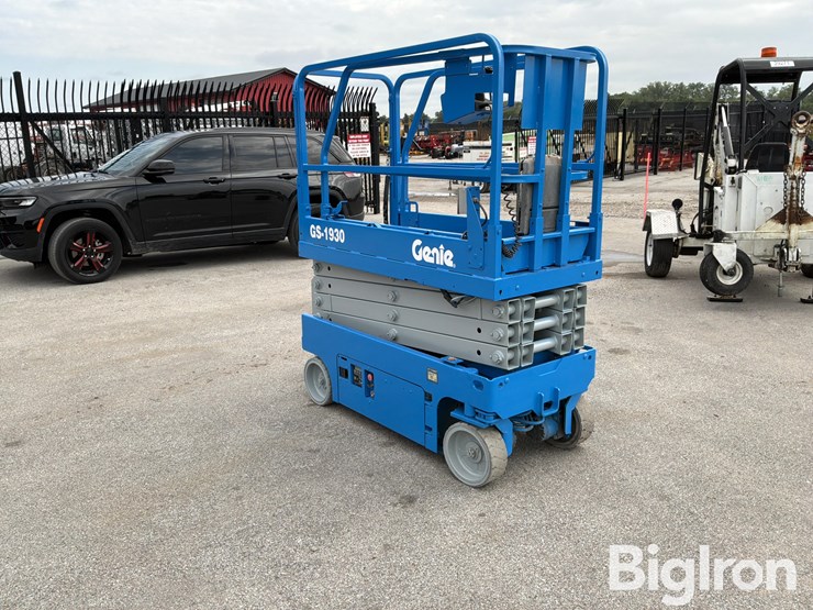 2019-massey-ferguson-730-image-3