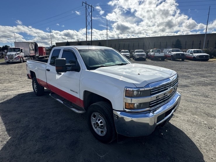2015-chevrolet-silverado-2500-image-7