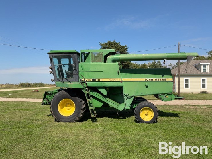 1987-john-deere-7720-titan-ii-image-8