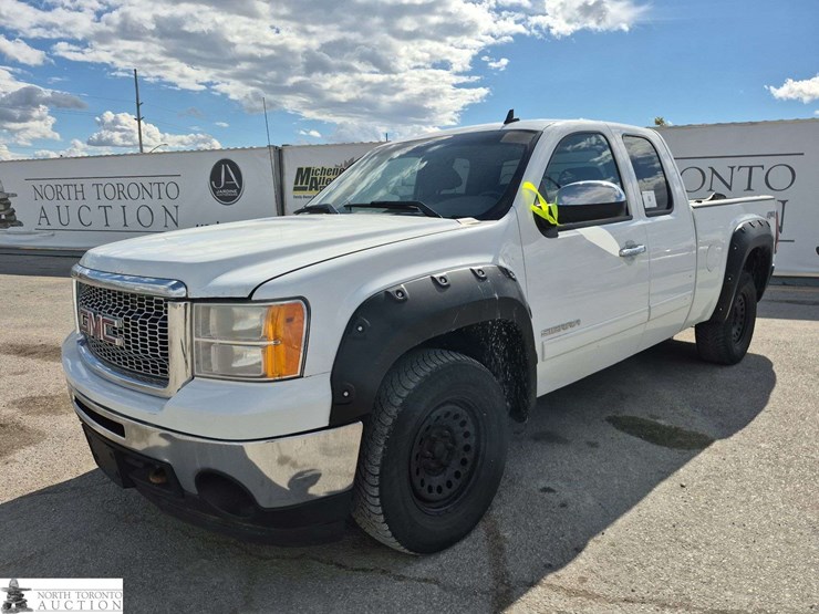 2011-gmc-sierra-1500-image-1
