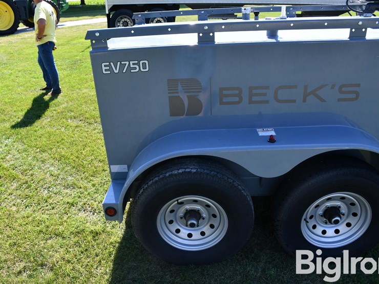 2021-thunder-creek-equipment-ev-750-image-20