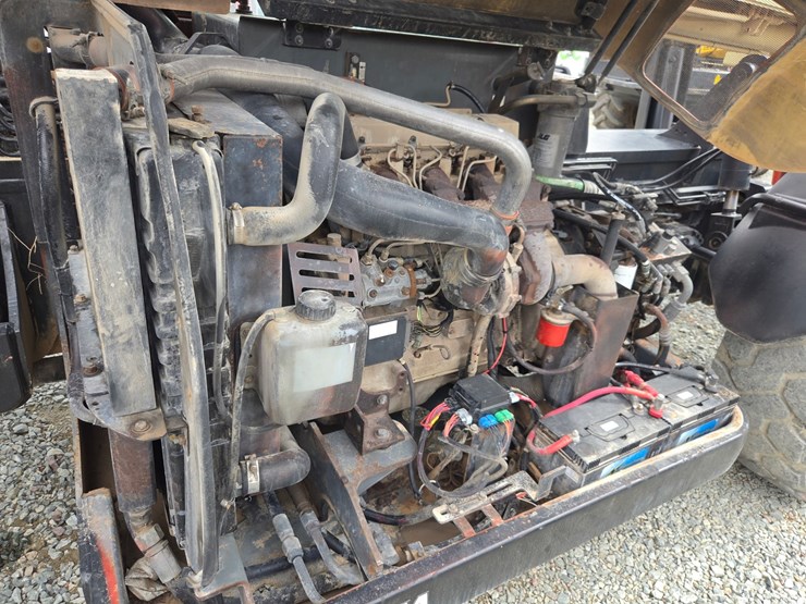 2010-jlg-g10-55a-image-32