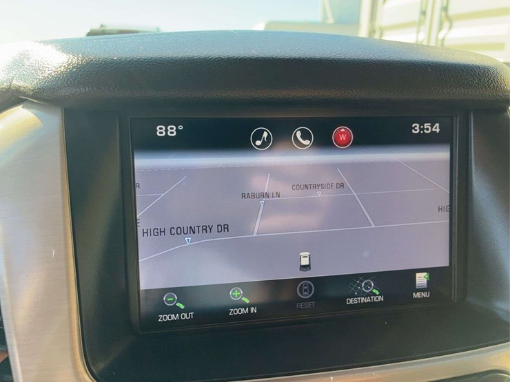 2015-gmc-yukon-denali-image-28