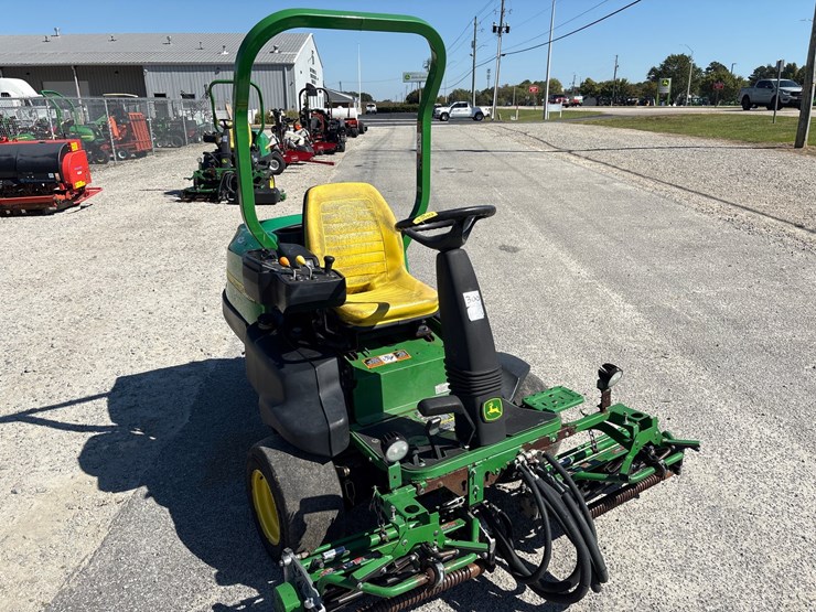 2021-john-deere-2400-image-9